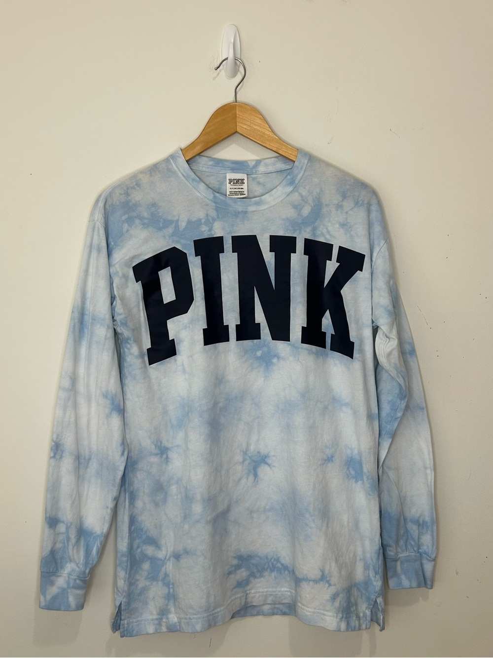 PINK Victoria’s Secret Women’s Blue/White Tie-Dye Logo Crew Neck Long Sleeves S